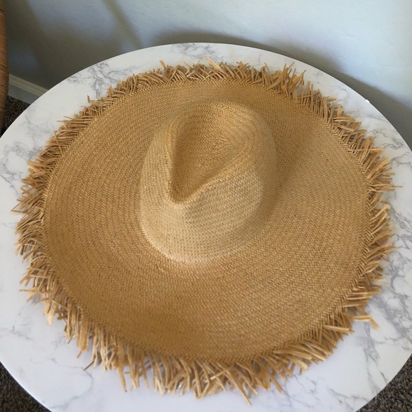 Wide brim straw hat - Picture 4 of 4